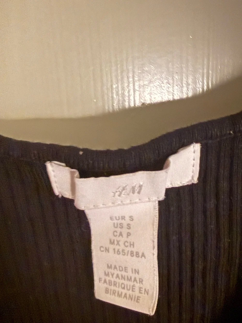 H&M Black Ribbed Cropped Tank - Picture 3 of 4